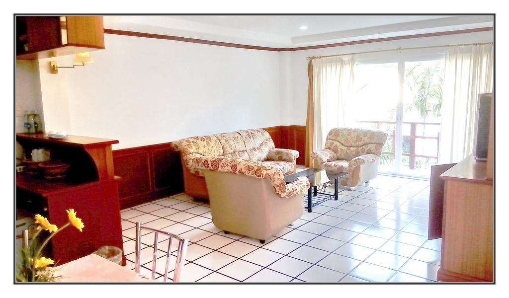 Thong Paeka Hotel Prasat Rum bild