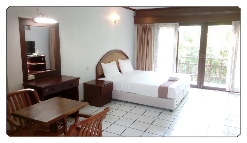 Thong Paeka Hotel Prasat Rum bild